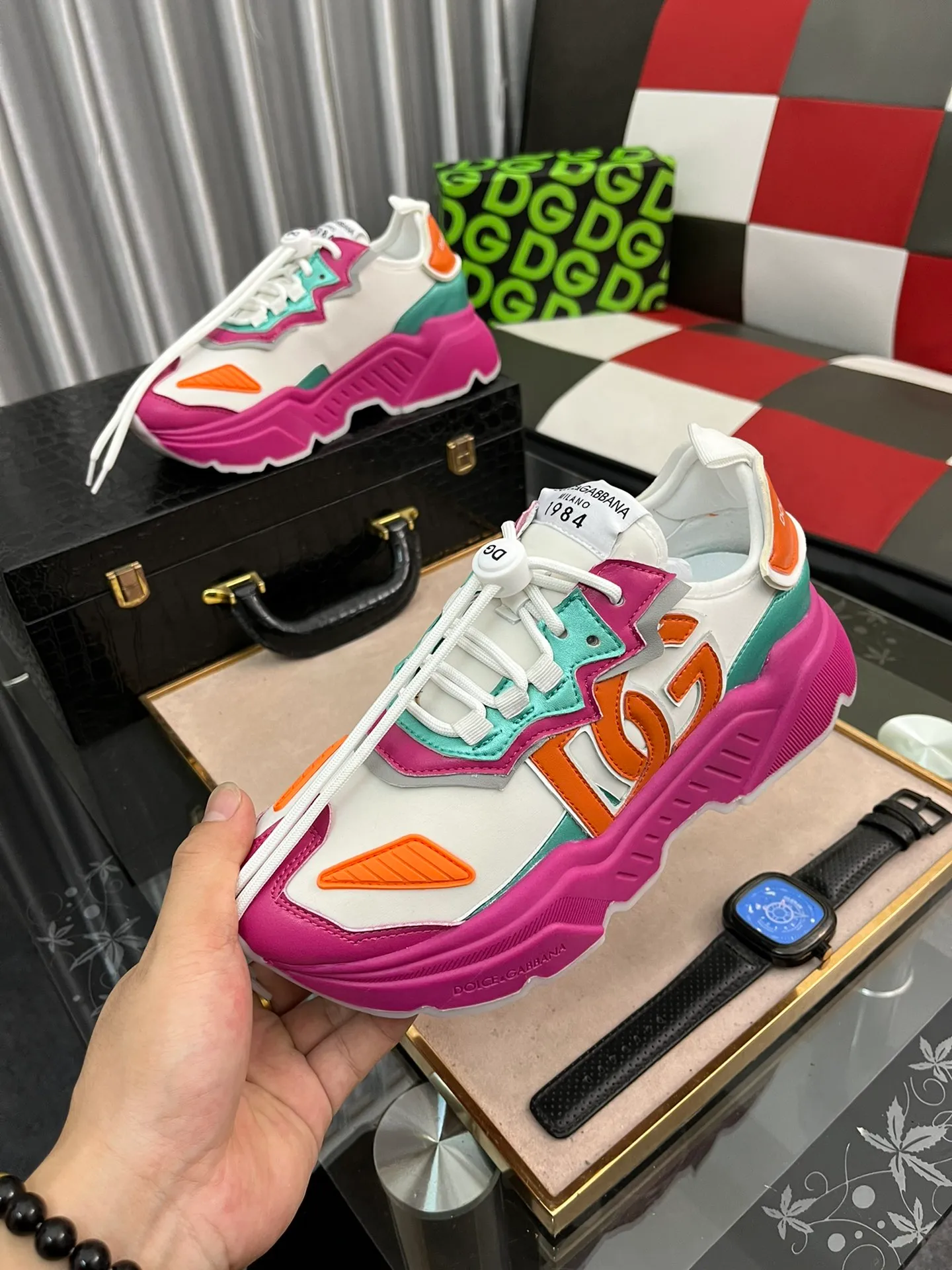 Ex-factory price 480⌚️⌚️[DG] Men's casual shoes, high-end quality, synchronized with counters, the version is compared with the original version, the upper is imported cowhide and the outsole is glued, the lining is full cowhide, exquisite and luxurious, size: 38–453⃣️Colors available